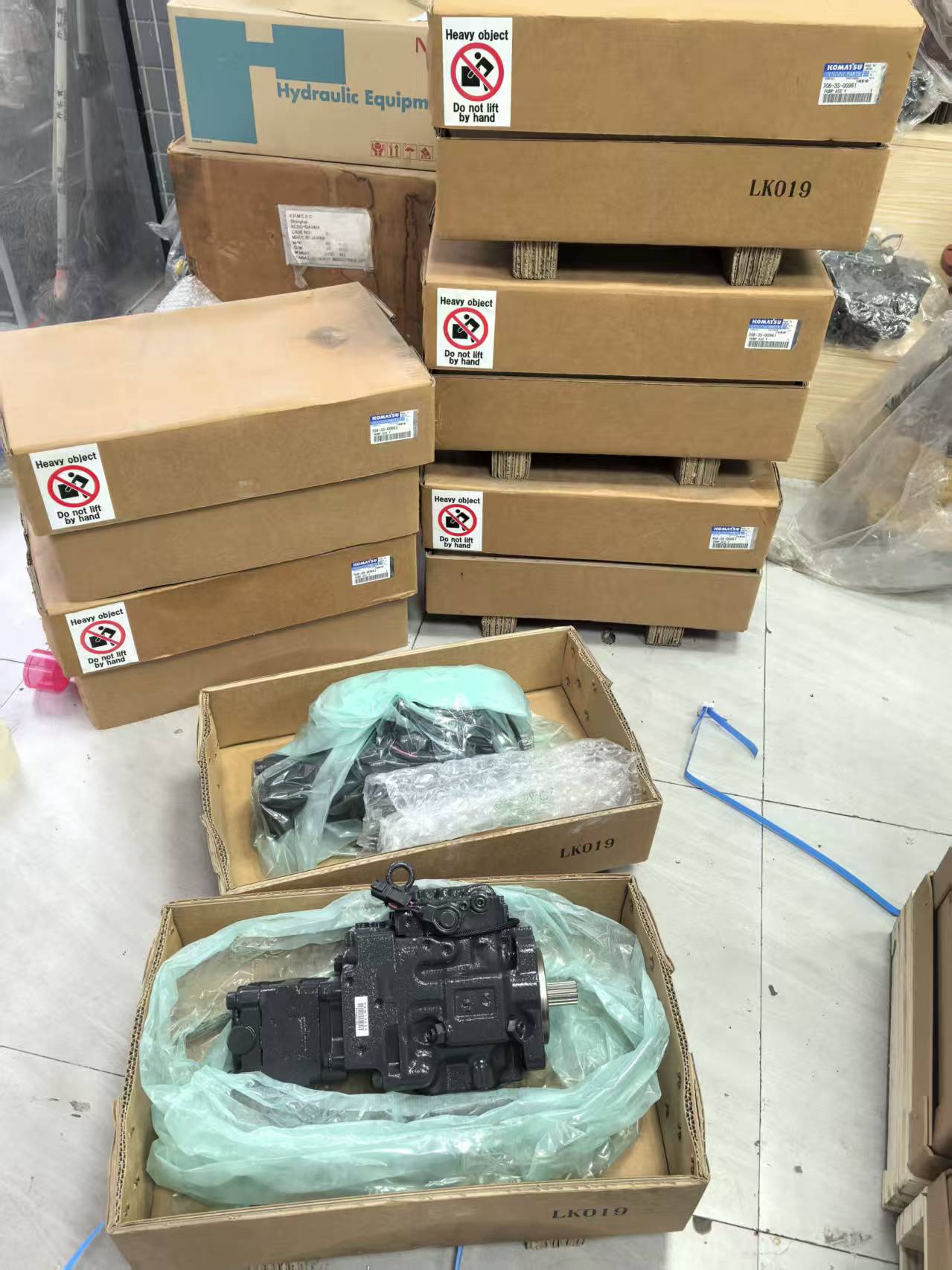 708-1S-11212 Hydraulic Main Pump  7081S11212 For Komatsu Excavator PC30 PC35 PC40 PC45 PC50 PC56